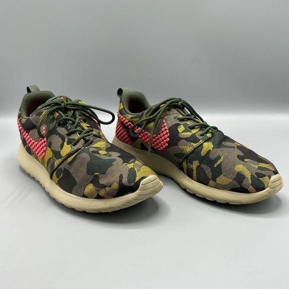Nike Women’s Roshe One Premium Plus Camo‎ Running Shoes 807614-083 Size 7.5 - Picture 6 of 9